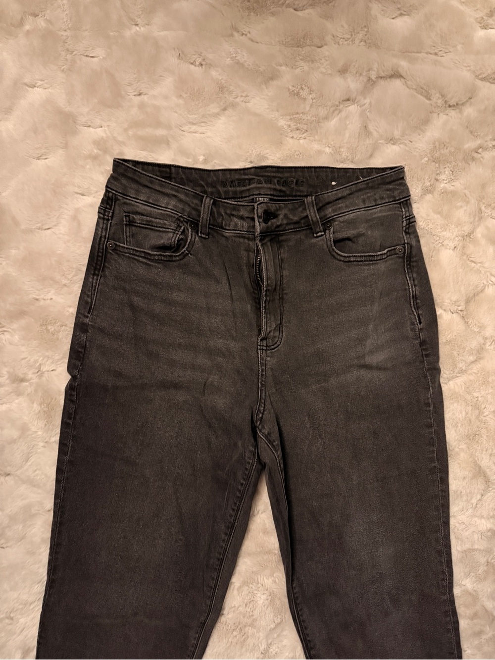 American Eagle Outfitters Mom Jean